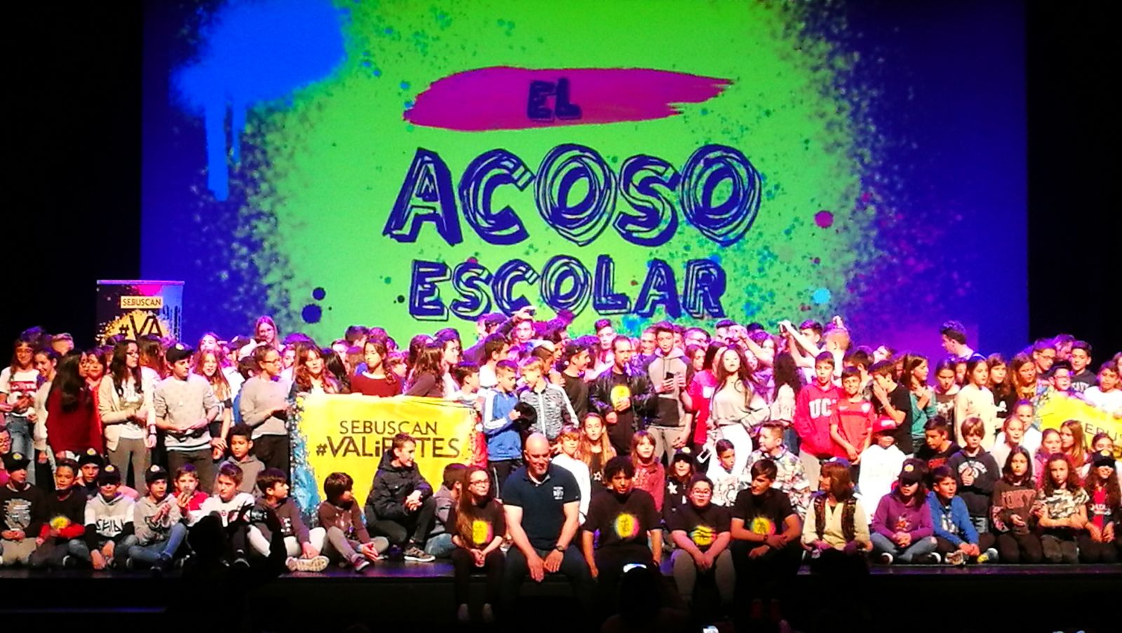 Carmen Cabestany nos cuenta qué es el acoso escolar Carmen Cabestany habla sobre el acoso escolar